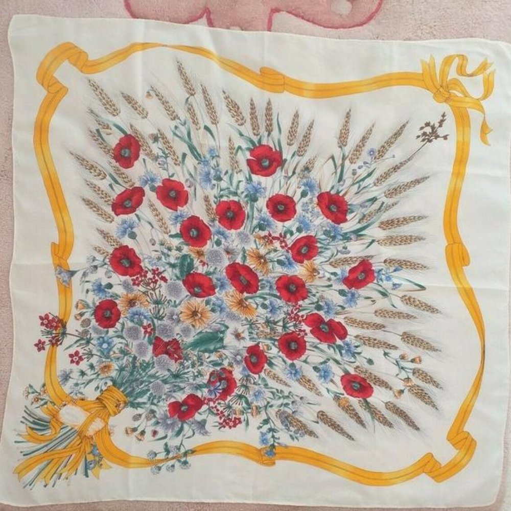 LA-Gucci Colorful Floral Bouquet XL Silk Scarf
